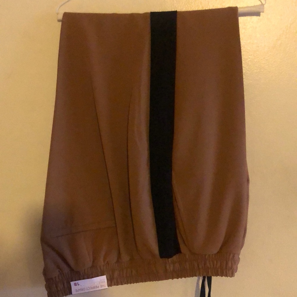 Drape Ankle strip pants